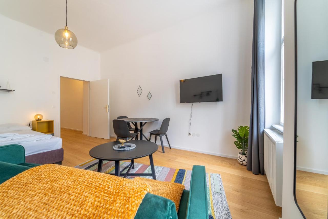 Sibylle I Levestate Apartment Wina Bagian luar foto
